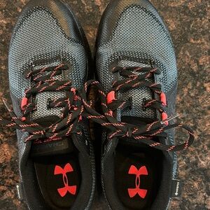 Under Armour Size 9 Bandit Trail Shoes very Good Condition